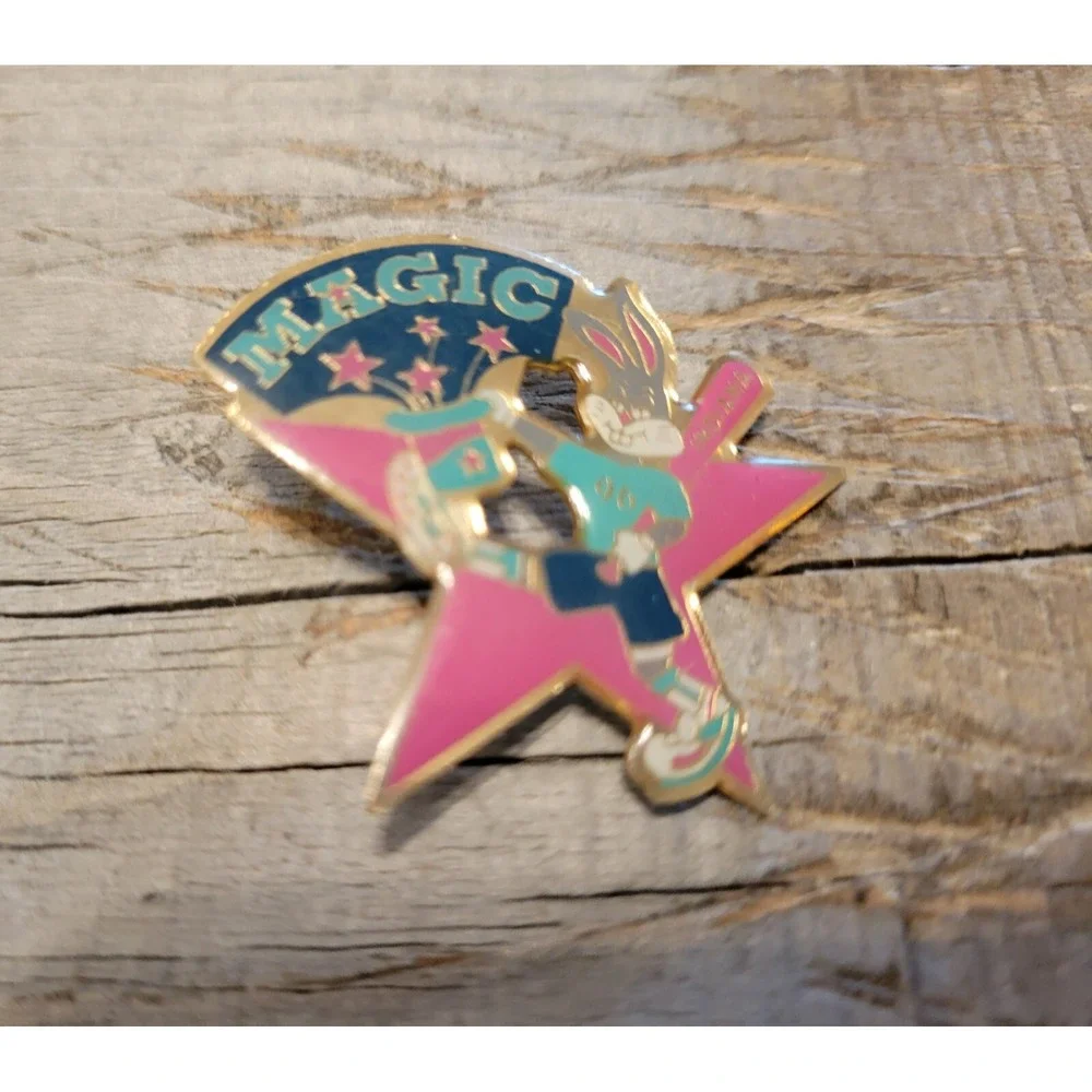 VINTAGE Magic Indiana‎ Bugs Bunny 96 Olympics Pin Collectible Lapel Brooch